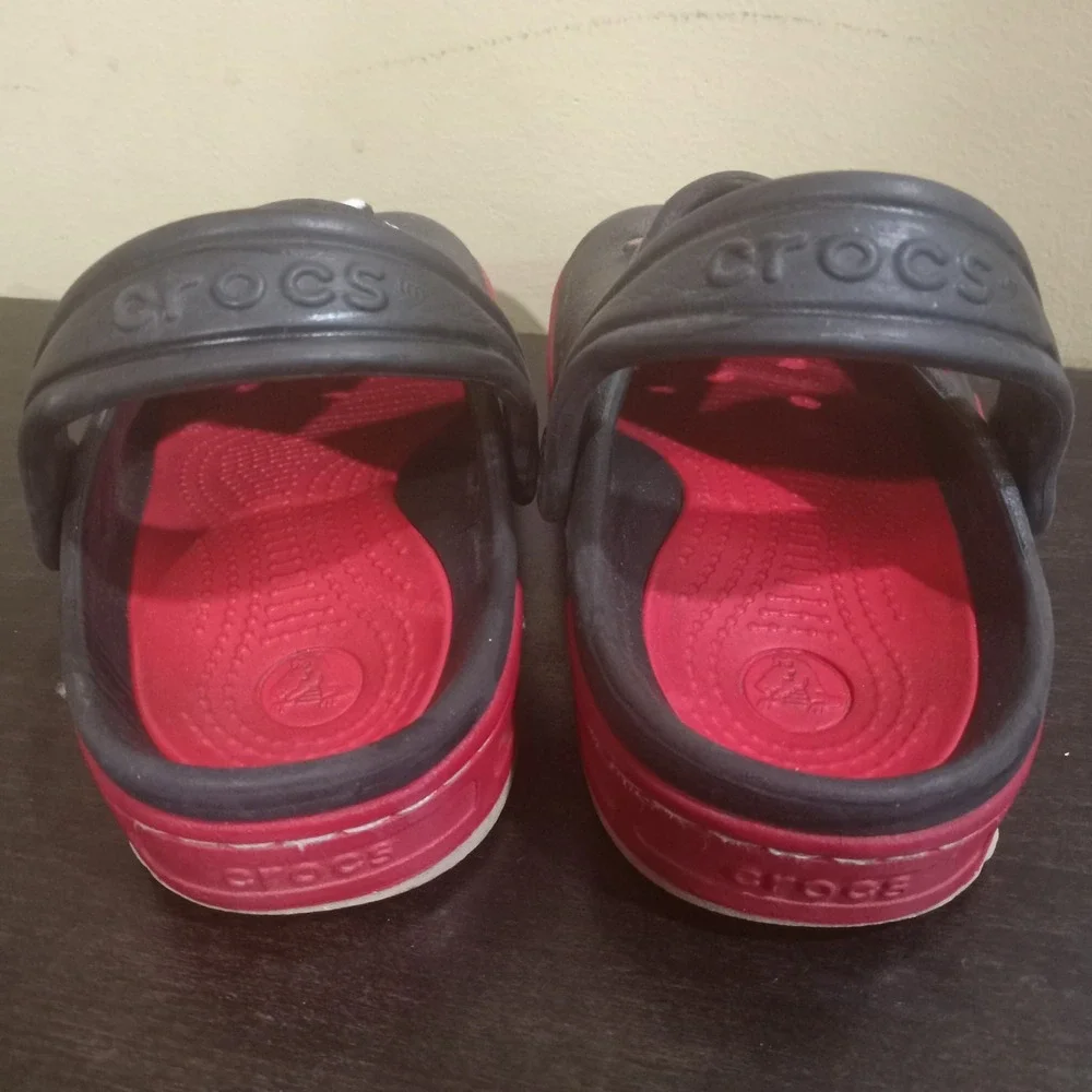 Crocs C8 9‎ Boys Clogs Sandals Black & Red Unisex Charms Shoes Kids
